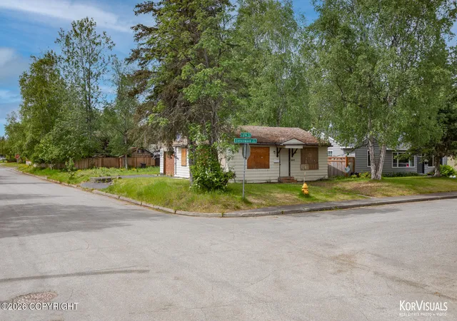 Homes for sale in Anchorage, AK | 2642 Cottonwood St, Anchorage, AK 99508 | MLS# 26-7561