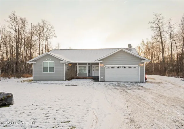 Photo 3 of Single family home for sale at 4570 W Yundt Dr, Wasilla, AK 99623 | MLS# 26-7316 | Listing updated on 2026-06-18