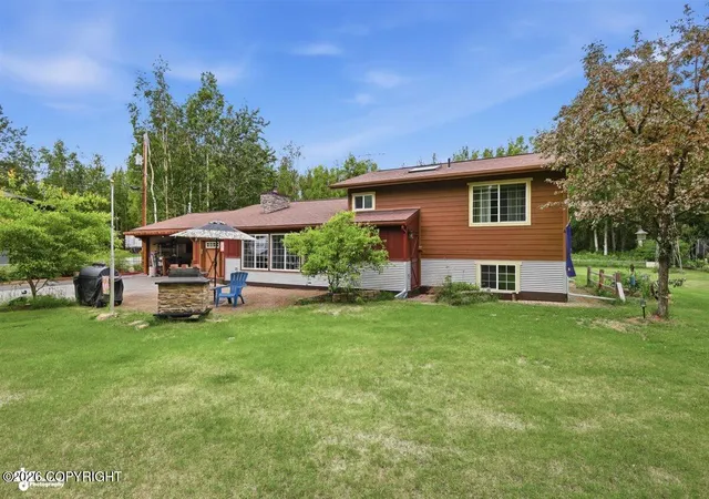 Photo 1 of Single family home for sale at 911 E Fairview Loop, Wasilla, AK 99654 | MLS# 26-7902 | Listing updated on 2026-09-02