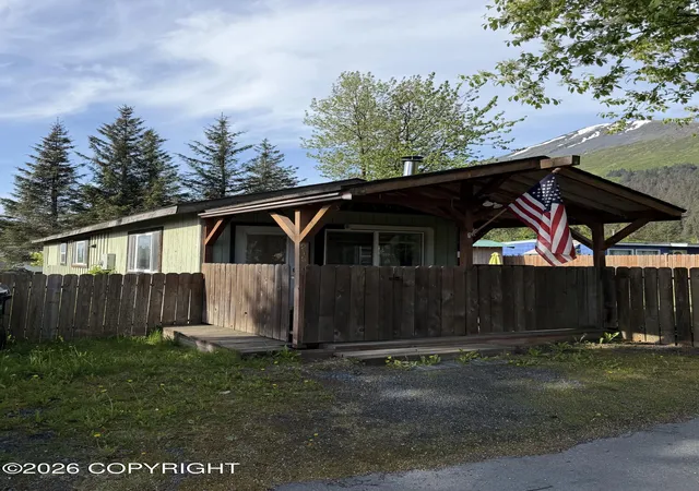 Homes for sale in Seward, AK | 219 Bear Dr, Seward, AK 99664 | MLS# 26-7414