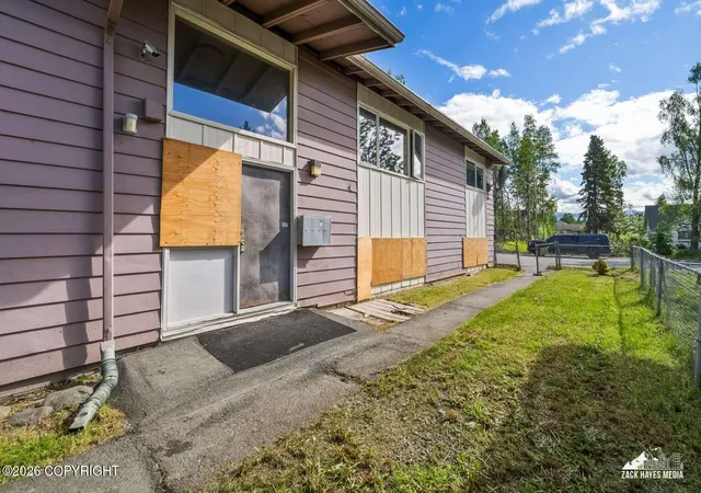 1st image of 526 N Hoyt St, Anchorage, AK 99508 | MLS# 26-7335