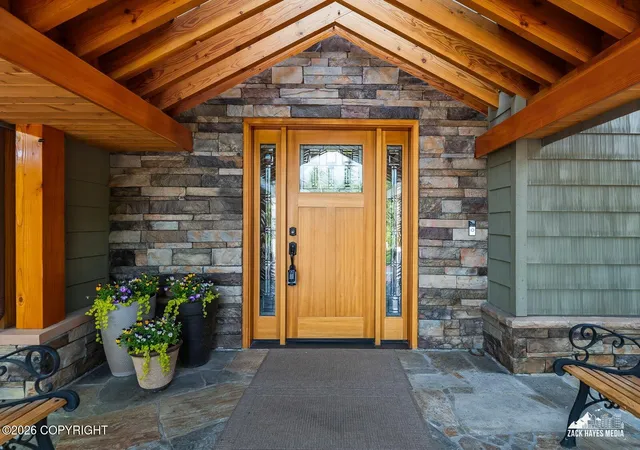 Photo 4 of Single family home for sale at 3430 Southbluff Cir, Anchorage, AK 99515 | MLS# 26-7445 | Listing updated on 2026-10-24