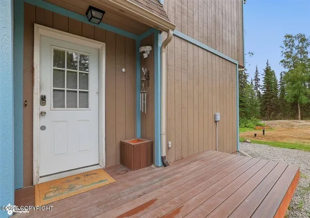 Photo 3 of Single family home for sale at 41835 Watchtower Ct, Soldotna, AK 99669 | MLS# 26-9820 | Listing updated on 2026-10-09