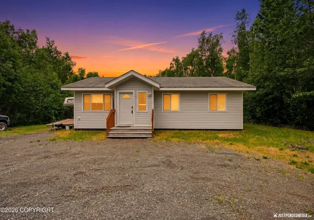 Homes for sale in Wasilla, AK | 7500 S Fiskari Dr, Wasilla, AK 99623 | MLS# 26-7438