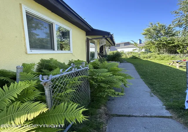 Homes for sale in Anchorage, AK | 304 Eyak Dr, Anchorage, AK 99501 | MLS# 26-7480