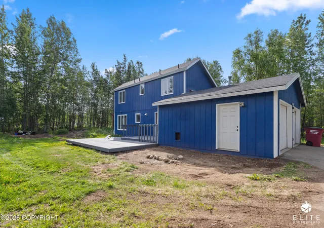 3rd image of 1001 S Woodcrest Cir, Wasilla, AK 99654 | MLS# 26-7489