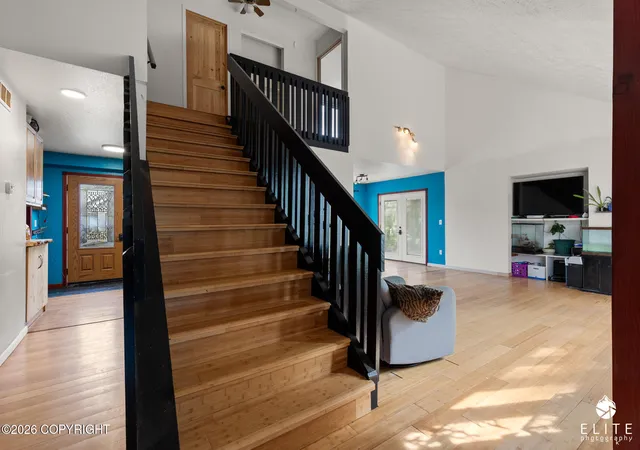 4th image of 1001 S Woodcrest Cir, Wasilla, AK 99654 | MLS# 26-7489
