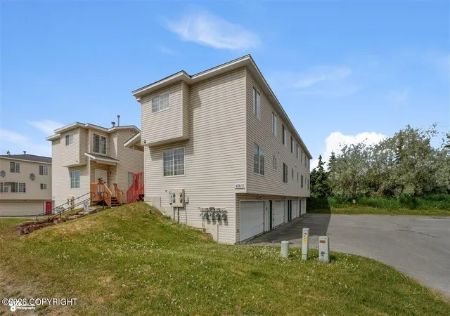Homes for sale in Anchorage, AK | 6913 Gold Kings Ave #C, Anchorage, AK 99504 | MLS# 26-7546