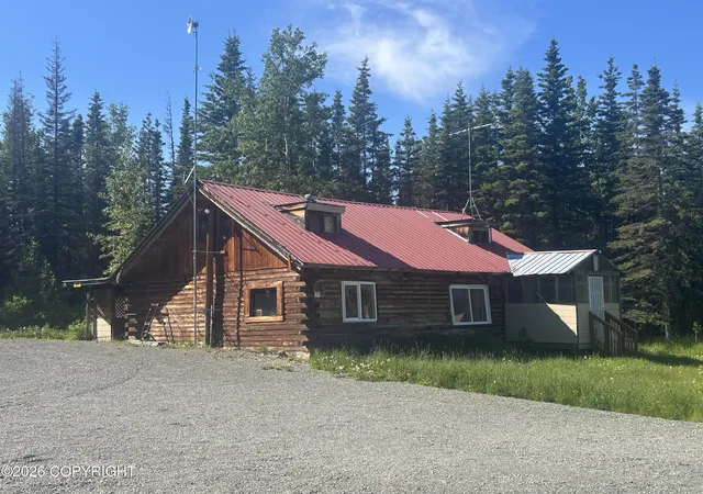 Homes for sale in Sterling, AK | 36094 Robinson Loop Rd, Sterling, AK 99672 | MLS# 26-7660