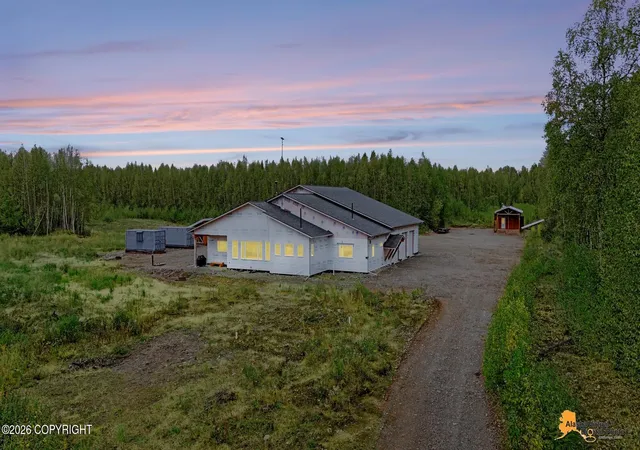 Single family home for sale at 21065 E Birch Crk Blvd, Talkeetna, AK 99676 | MLS# 26-9417