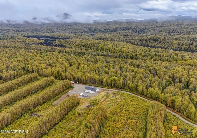 Photo 32 of Single family home for sale at 21065 E Birch Crk Blvd, Talkeetna, AK 99676 | MLS# 26-9417 | Listing updated on 2026-07-28