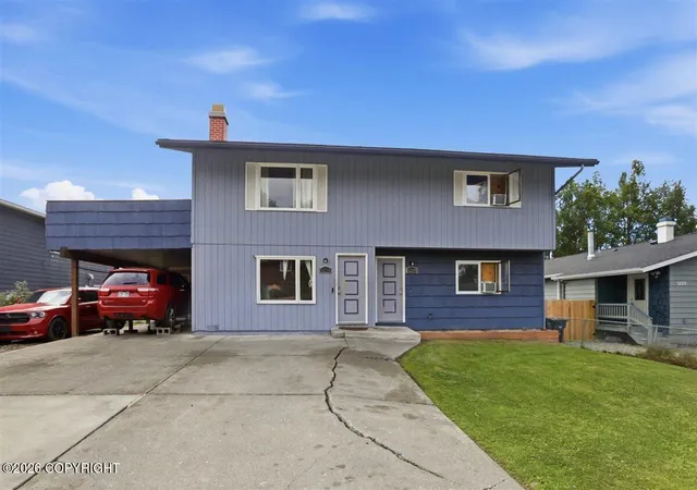 Homes for sale in Anchorage, AK | 5236 Lionheart Dr, Anchorage, AK 99508 | MLS# 26-8429