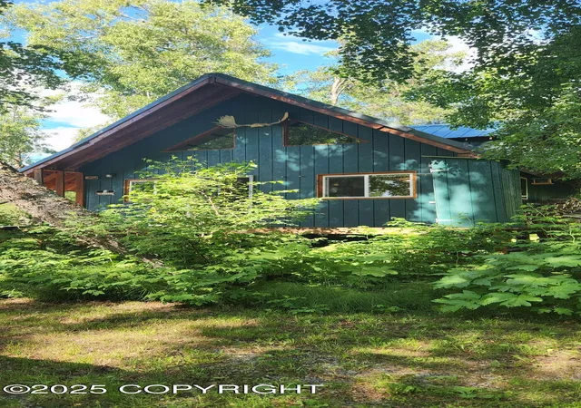 Homes for sale in Trapper Creek, AK | 11231 E Wolf Trl, Trapper Creek, AK 99683 | MLS# 26-7943