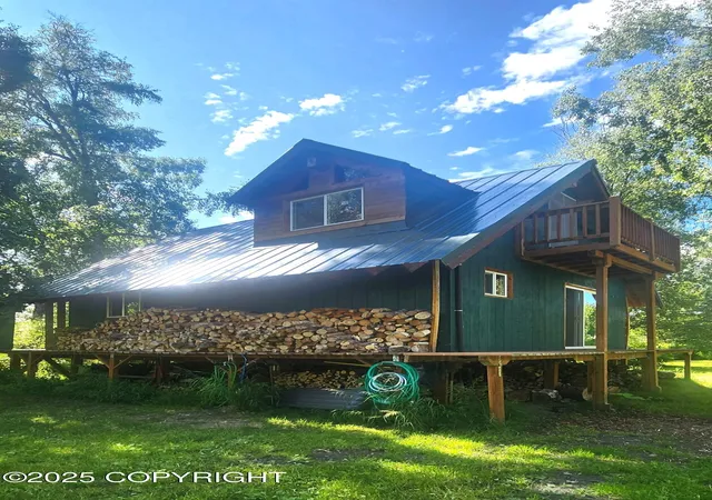 Homes for sale in Trapper Creek, AK | 11231 E Wolf Trl, Trapper Creek, AK 99683 | MLS# 26-7943