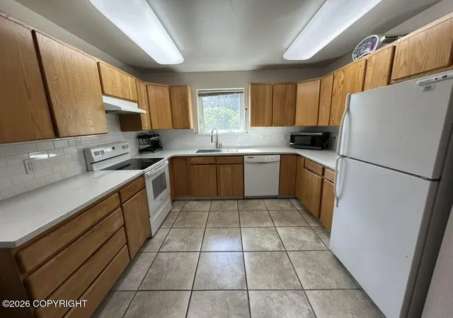 Homes for sale in Kodiak, AK | 3703 Puffin Cir, Kodiak, AK 99615 | MLS# 26-7855