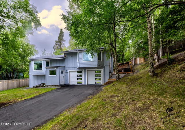 Homes for sale in Anchorage, AK | 4341 Edinburgh Dr, Anchorage, AK 99502 | MLS# 26-7928