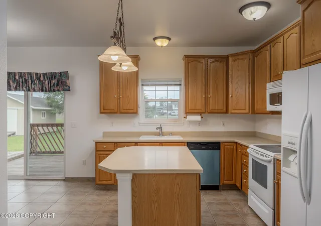 4th image of 631 W Sixth Ave, North Pole, AK 99705 | MLS# 26-7935