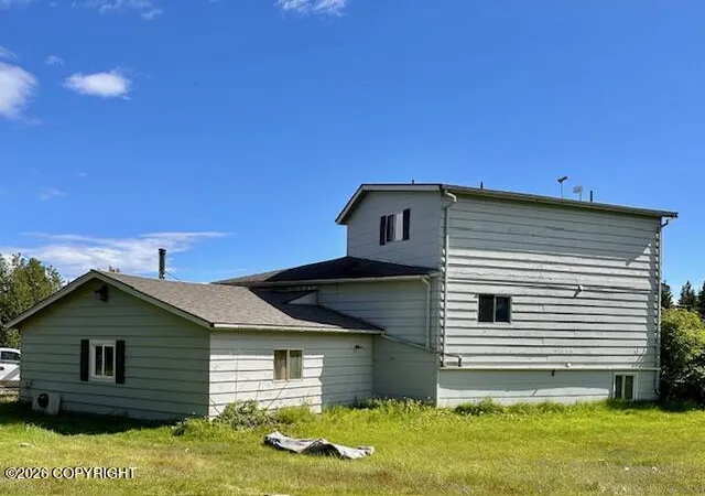 Photo 2 of Single family home for sale at 40775 Hancock Dr, Homer, AK 99603 | MLS# 26-8453 | Listing updated on 2026-08-20