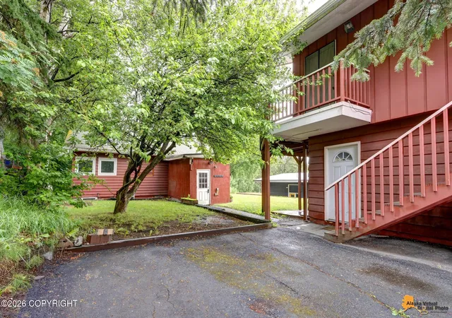 2nd image of 1558 E St, Anchorage, AK 99501 | MLS# 26-7979