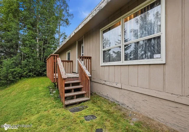 Photo 2 of Single family home for sale at 1350 N Wasilla Fishhook Rd, Wasilla, AK 99654 | MLS# 26-9925 | Listing updated on 2026-08-19