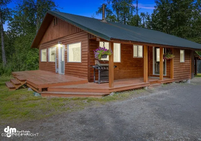 Homes for sale in Talkeetna, AK | 14583 E Erin Cir, Talkeetna, AK 99676 | MLS# 26-8090