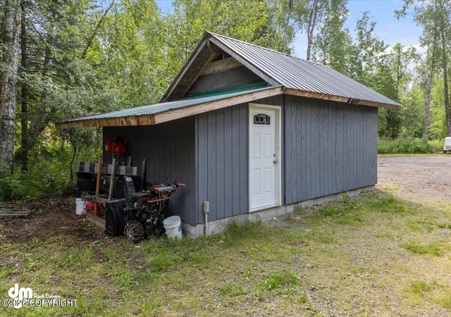 Homes for sale in Talkeetna, AK | 14583 E Erin Cir, Talkeetna, AK 99676 | MLS# 26-8090
