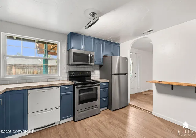 Photo 3 of Sale Pending at 2611 Lake Otis Pkwy, Anchorage, AK 99508 | MLS# 26-8821 | Listing updated on 2026-08-20