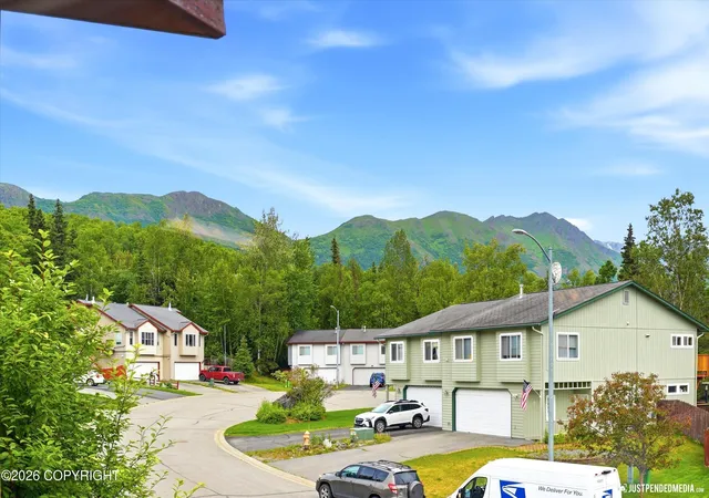 5th image of 8924 Northwood Park Cir, Eagle River, AK 99577 | MLS# 26-8111