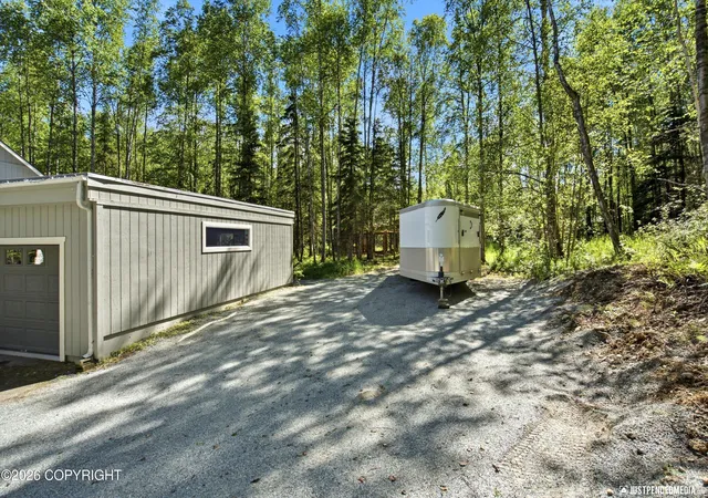 Homes for sale in Chugiak, AK | 20128 Chugach Park Dr, Chugiak, AK 99567 | MLS# 26-8163