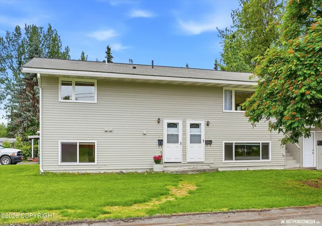 Homes for sale in Anchorage, AK | 5559 Penn Cir, Anchorage, AK 99504 | MLS# 26-8121