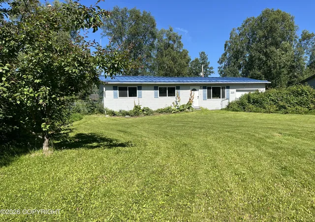 Photo 2 of Single family home for sale at 328 W Riverview Ave, Soldotna, AK 99669 | MLS# 26-8308 | Listing updated on 2026-10-06