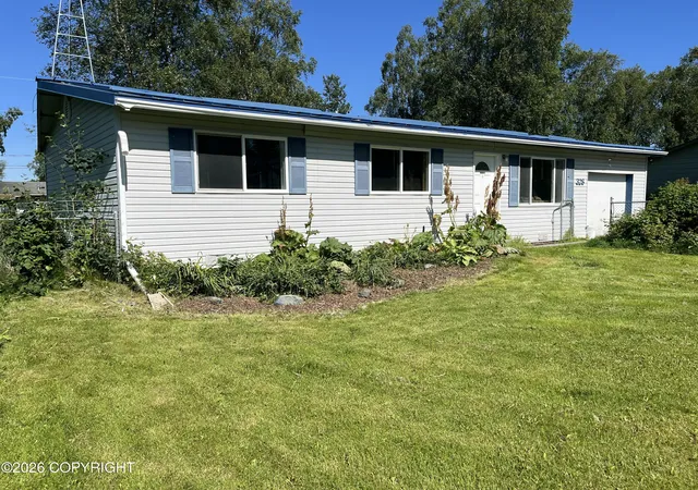 Photo 3 of Single family home for sale at 328 W Riverview Ave, Soldotna, AK 99669 | MLS# 26-8308 | Listing updated on 2026-10-06