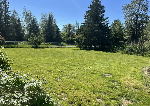 Photo 4 of Single family home for sale at 328 W Riverview Ave, Soldotna, AK 99669 | MLS# 26-8308 | Listing updated on 2026-10-06