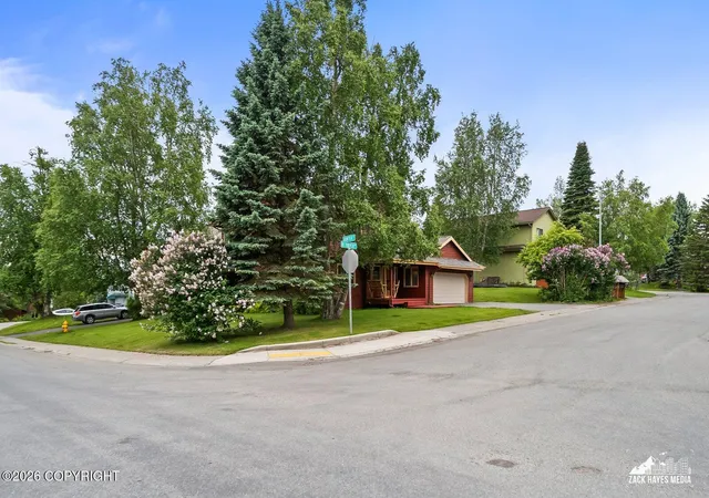 Homes for sale in Anchorage, AK | 4830 Retriever Cir, Anchorage, AK 99502 | MLS# 26-8279