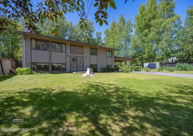 Homes for sale in Anchorage, AK | 8020 Huckleberry St, Anchorage, AK 99502 | MLS# 26-8338