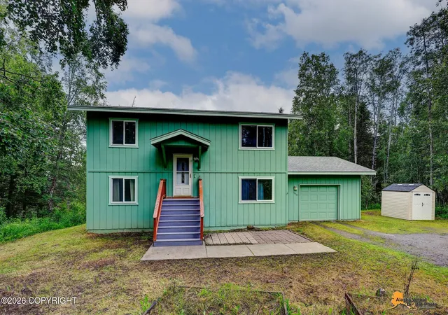Photo 1 of Single family home for sale at 1050 E Onyx Cir, Wasilla, AK 99654 | MLS# 26-8489 | Listing updated on 2026-08-28