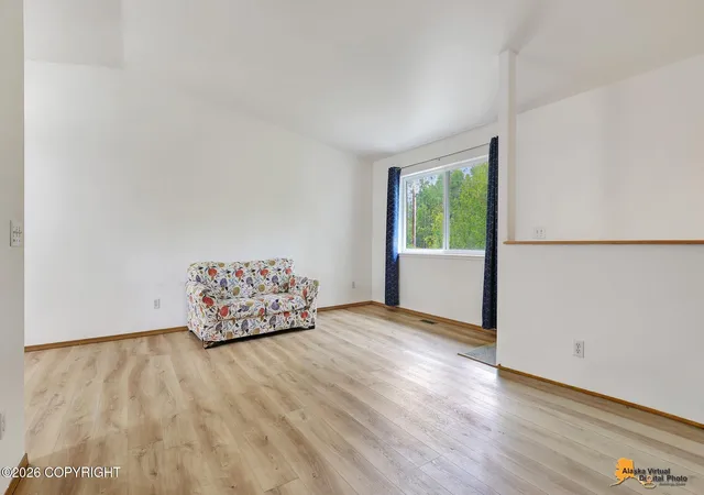 Photo 4 of Single family home for sale at 1050 E Onyx Cir, Wasilla, AK 99654 | MLS# 26-8489 | Listing updated on 2026-08-28