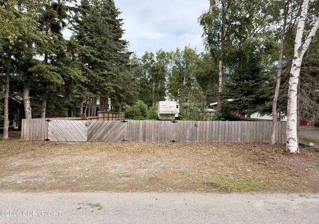 1st image of 8039 Wilcox St, Anchorage, AK 99502 | MLS# 26-8313