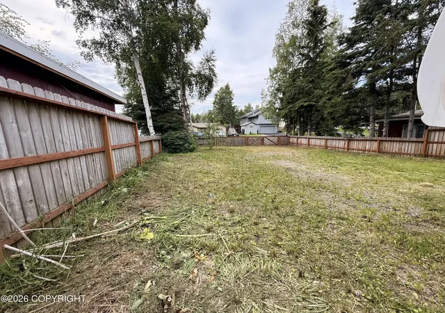 5th image of 8039 Wilcox St, Anchorage, AK 99502 | MLS# 26-8313