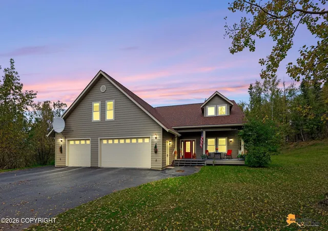 Photo 2 of Single family home for sale at 3945 E Country Fld Cir, Wasilla, AK 99654 | MLS# 26-8343 | Listing updated on 2026-09-14