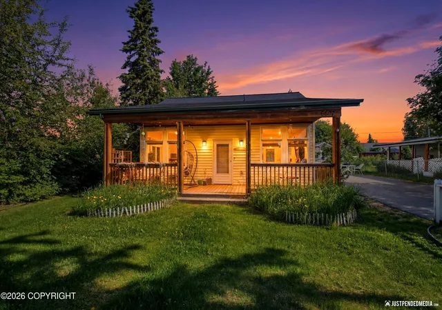 Homes for sale in Anchorage, AK | 6607 E 12th Ave, Anchorage, AK 99504 | MLS# 26-8375