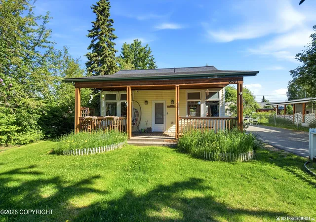 Homes for sale in Anchorage, AK | 6607 E 12Th Ave, Anchorage, AK 99504 | MLS# 26-8375