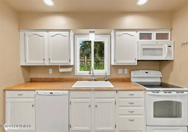 Photo 4 of Single family home for sale at 51850 Rediske Ave, Nikiski, AK 99611 | MLS# 26-8650 | Listing updated on 2026-10-08