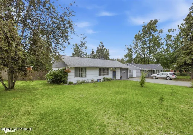 Homes for sale in Anchorage, AK | 4902 Roger Dr, Anchorage, AK 99507 | MLS# 26-8426