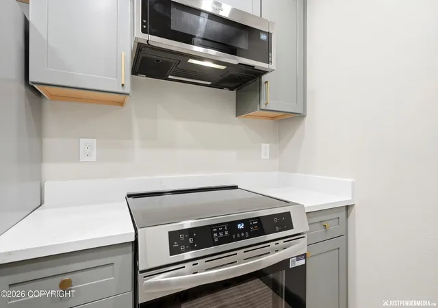 Homes for sale in Anchorage, AK | 7141 Weimer Rd #13, Anchorage, AK 99502 | MLS# 26-8520