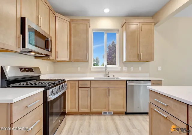 Photo 9 of Single family home for sale at 5998 Takotna Loop, Anchorage, AK 99504 | MLS# 26-8606 | Listing updated on 2026-08-29