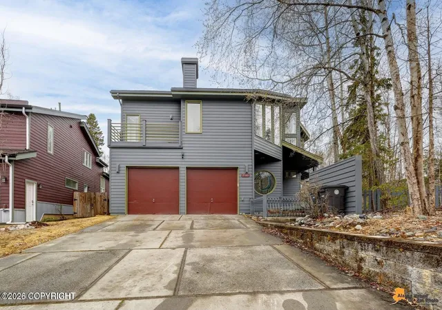 4th image of 2140 Atwood Dr, Anchorage, AK 99517 | MLS# 26-8669