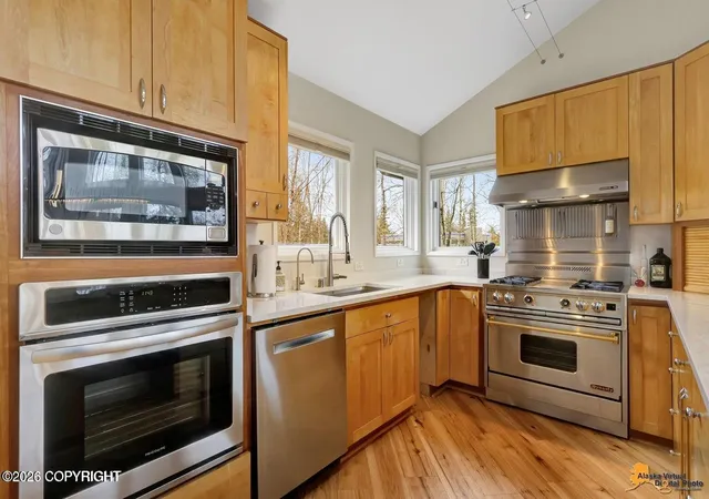 5th image of 2140 Atwood Dr, Anchorage, AK 99517 | MLS# 26-8669