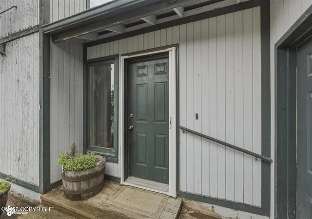 Photo 3 of Single family home for sale at 4010 Resurrection Dr, Anchorage, AK 99504 | MLS# 26-9083 | Listing updated on 2026-09-14