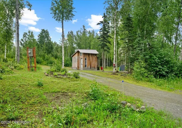 Photo 2 of Single family home for sale at 781 N Tammy Ln, Wasilla, AK 99623 | MLS# 26-8679 | Listing updated on 2026-08-27